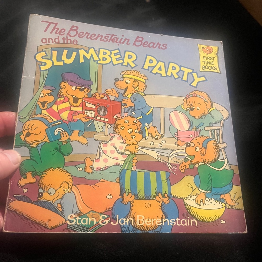 Berenstain Bears and The Slumber Party Book copyright 1990